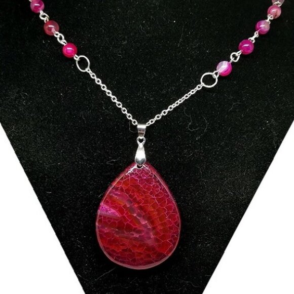 Maroon Agate & Dragon’s Vein Necklace - Picture 1 of 2
